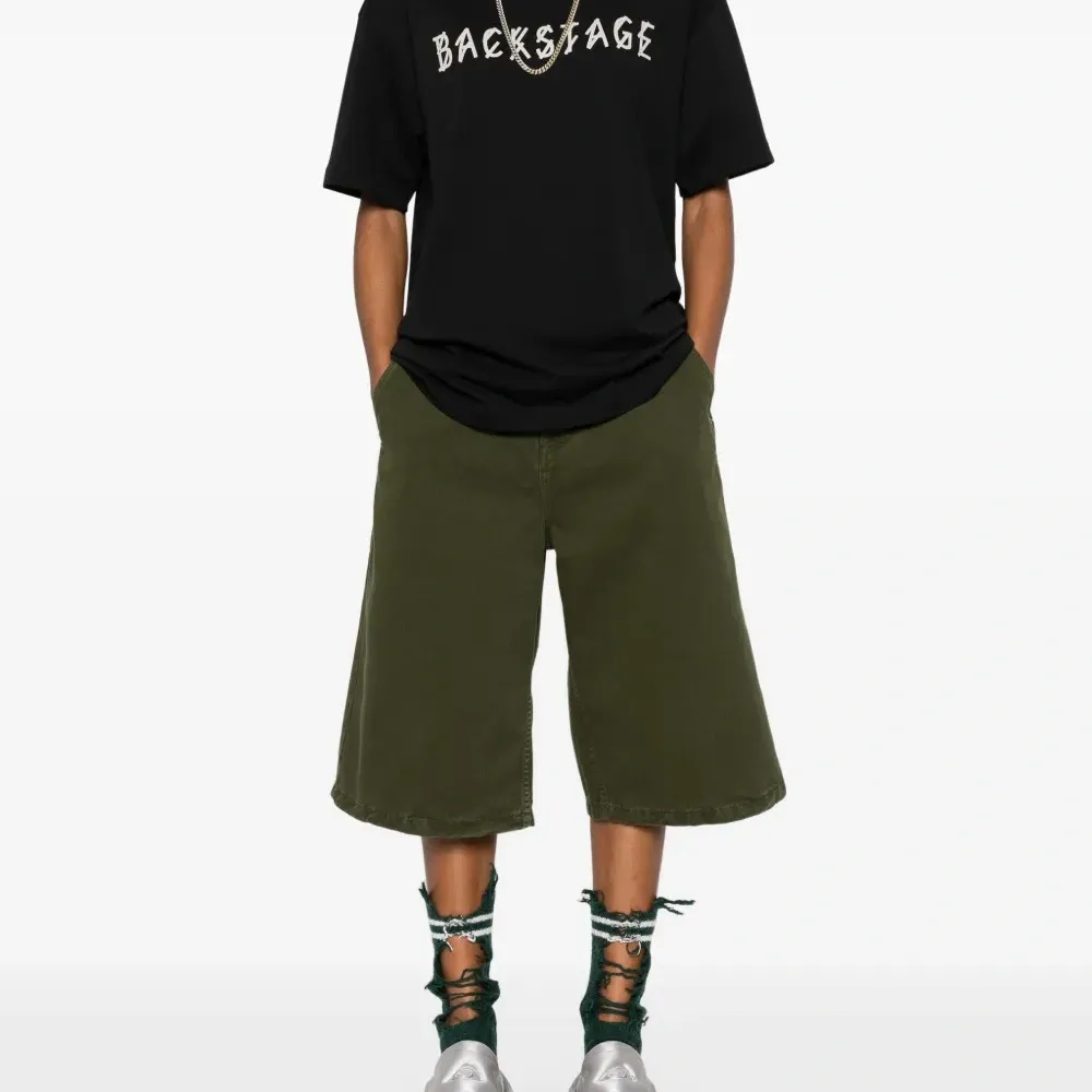 Футболка с логотипом