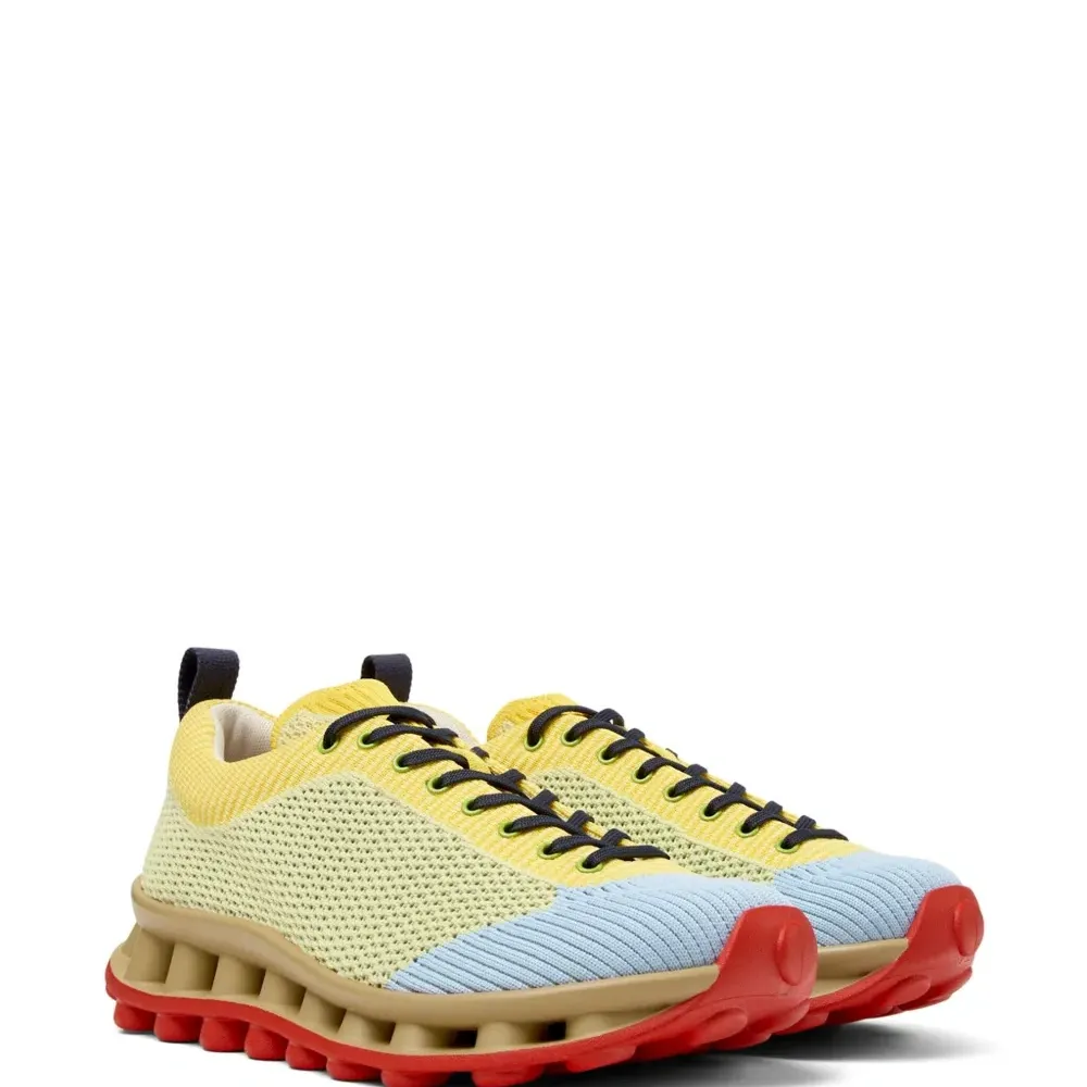 Кроссовки Pelotissima из коллаборации с Sunnei