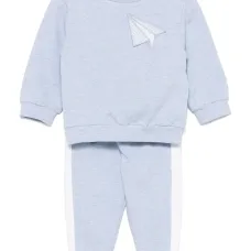 Спортивный костюм с нашивкой Спортивный костюм с нашивкой