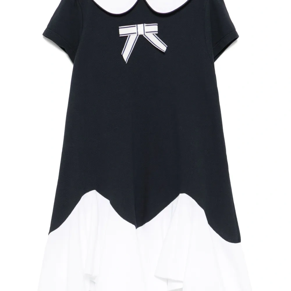 Платье с контрастной окантовкой