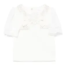 Блузка с цветочной аппликацией