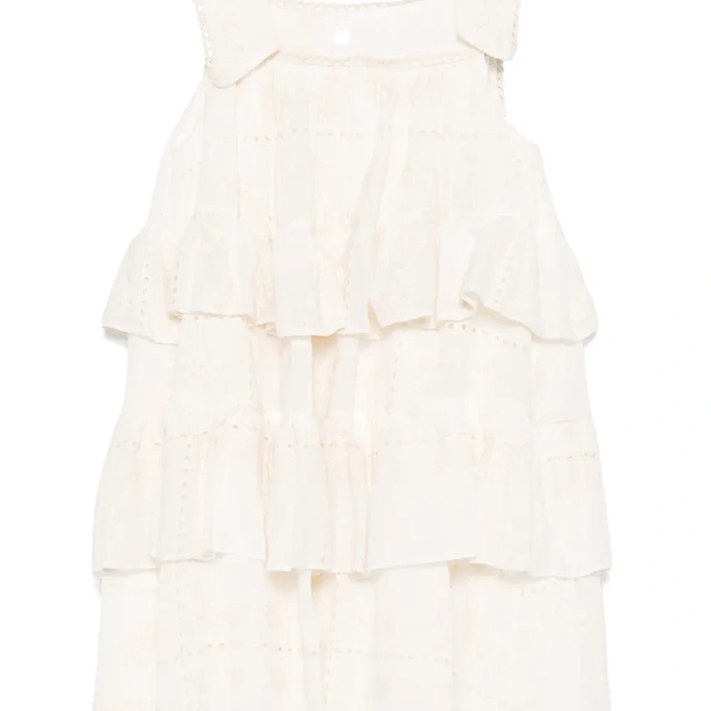 Платье с вышивкой