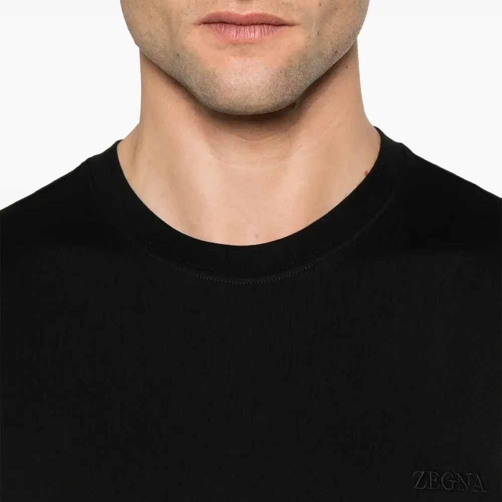 Футболка с круглым вырезом