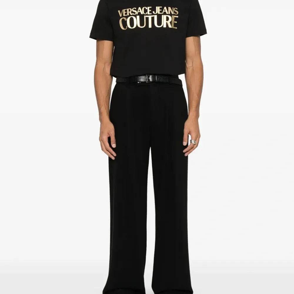 Футболка с логотипом