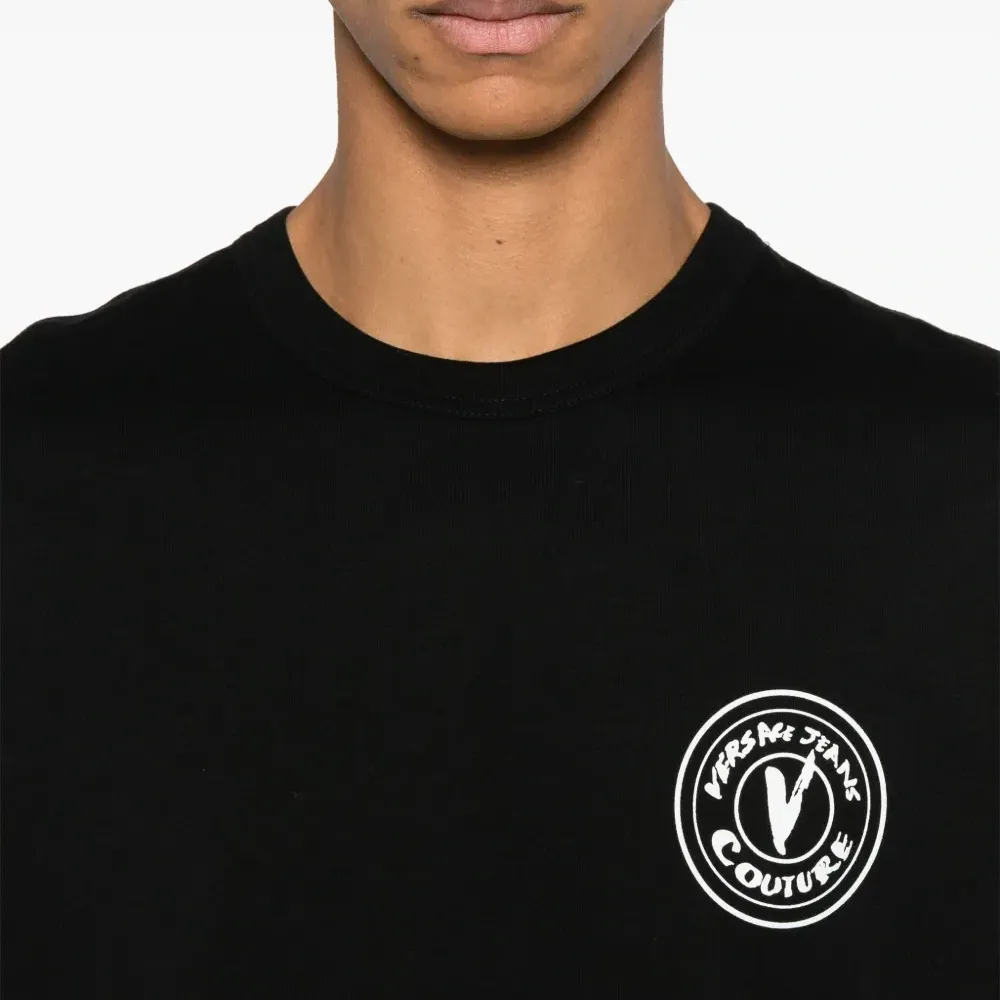 Футболка с логотипом