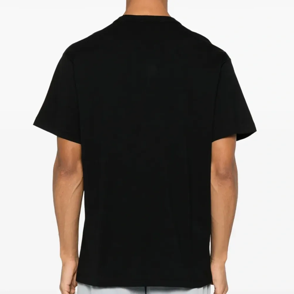 Футболка с логотипом