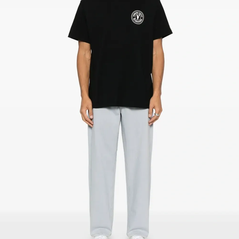 Футболка с логотипом