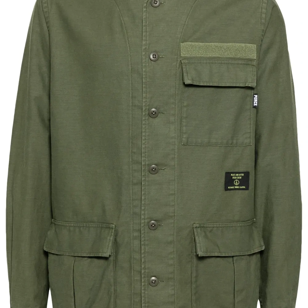 Рубашка с карманами