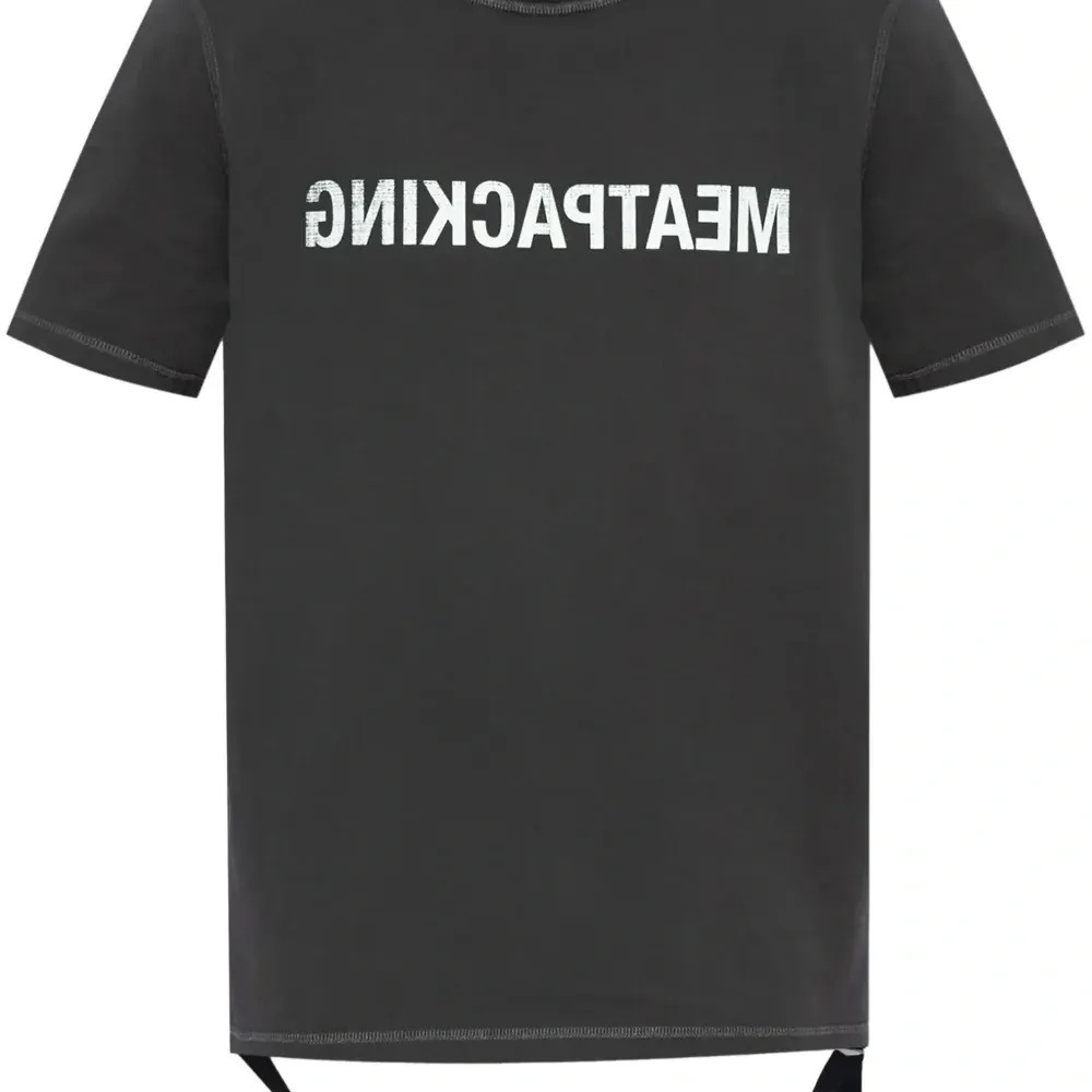 Футболка с логотипом