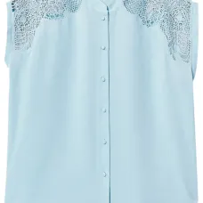 Блузка с кружевными вставками