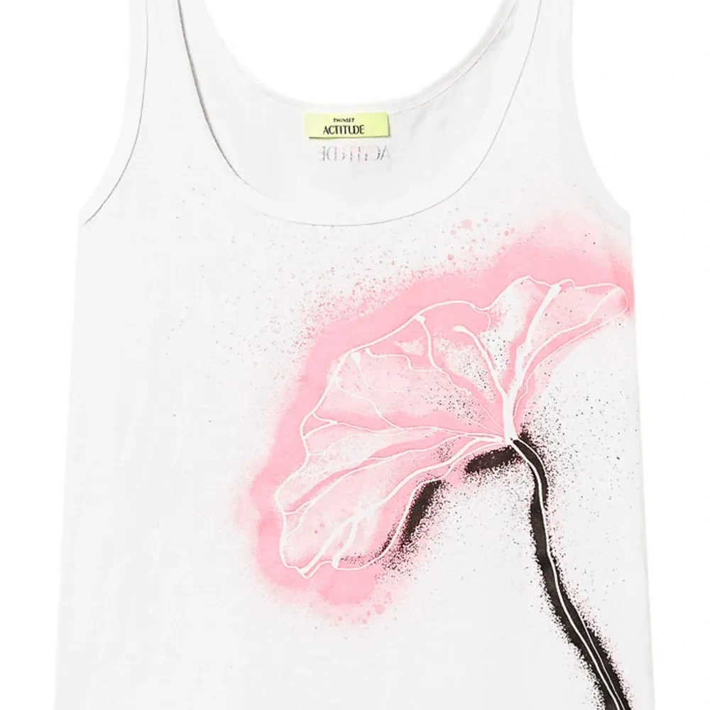 Топ с цветочным принтом Топ с цветочным принтом