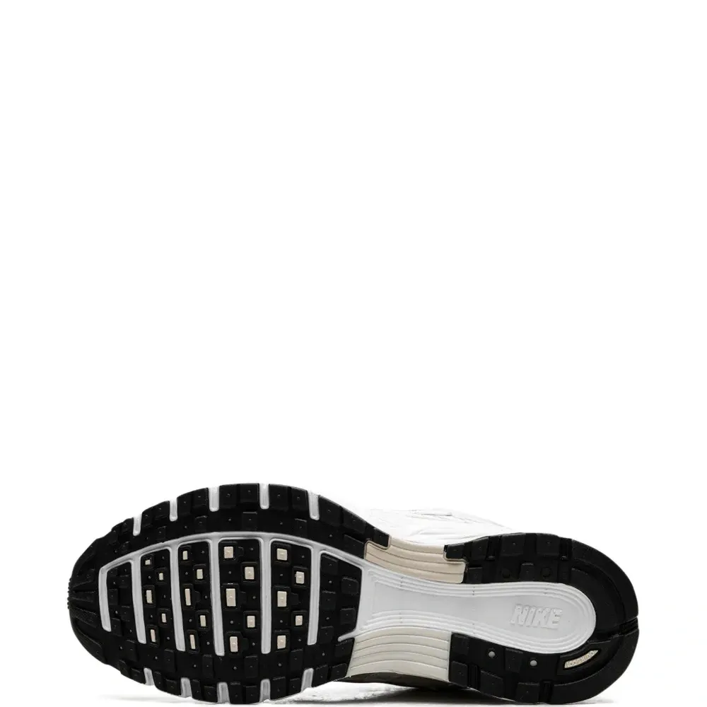 Кроссовки P-6000