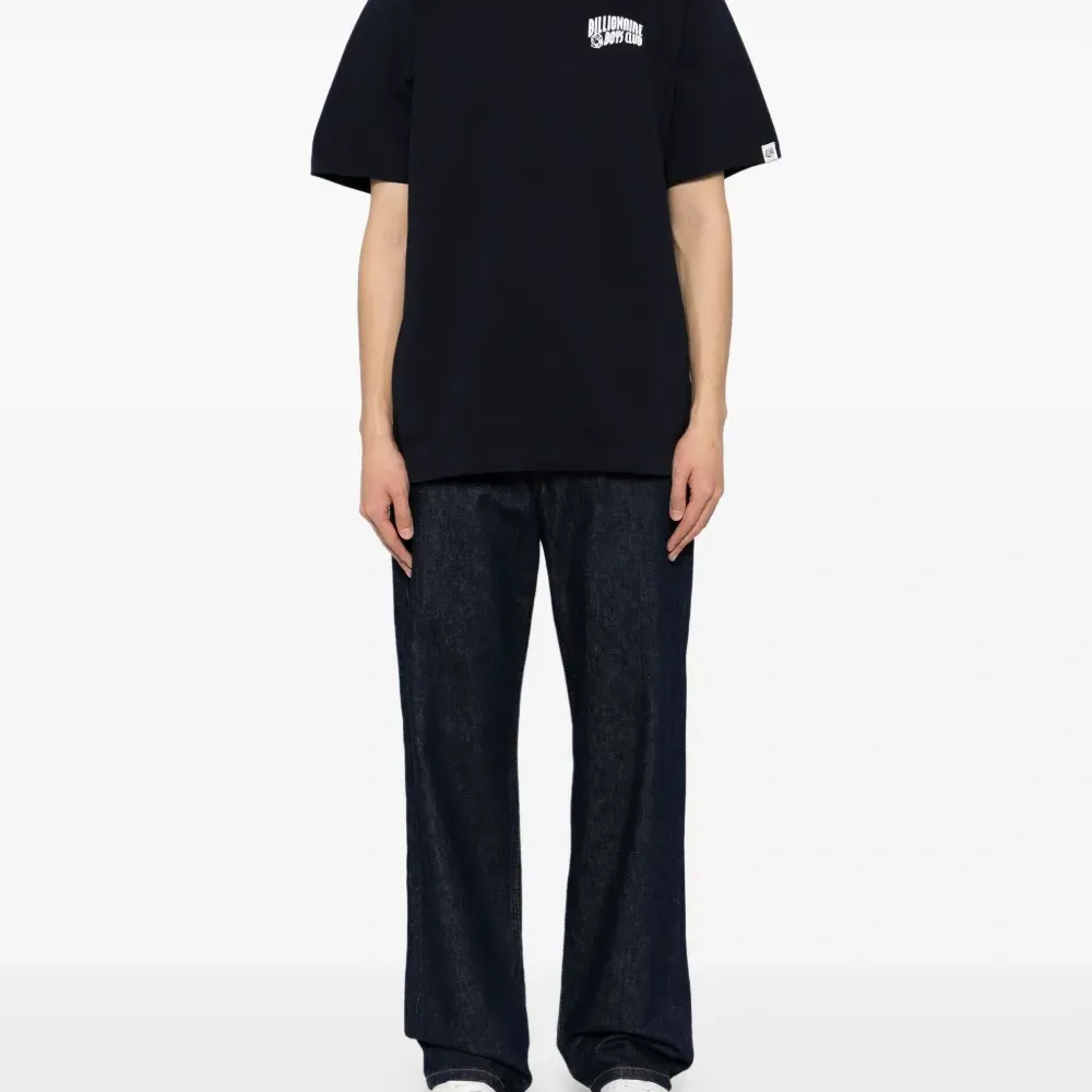 Футболка с логотипом