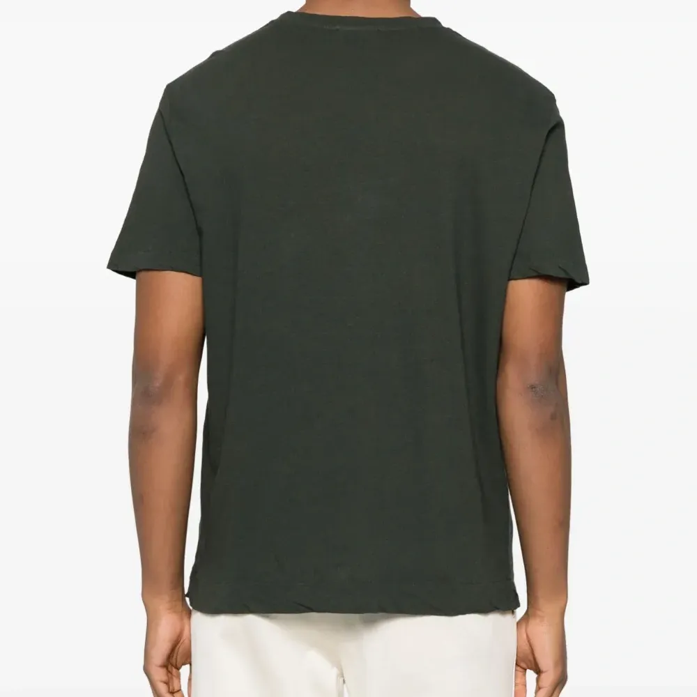 Легкая футболка