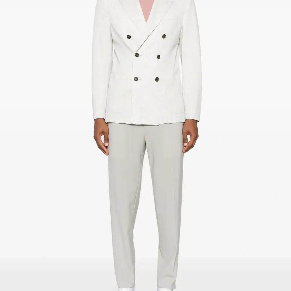 Футболка с круглым вырезом