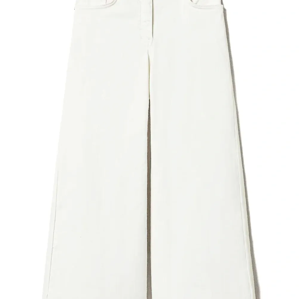 Широкие джинсы