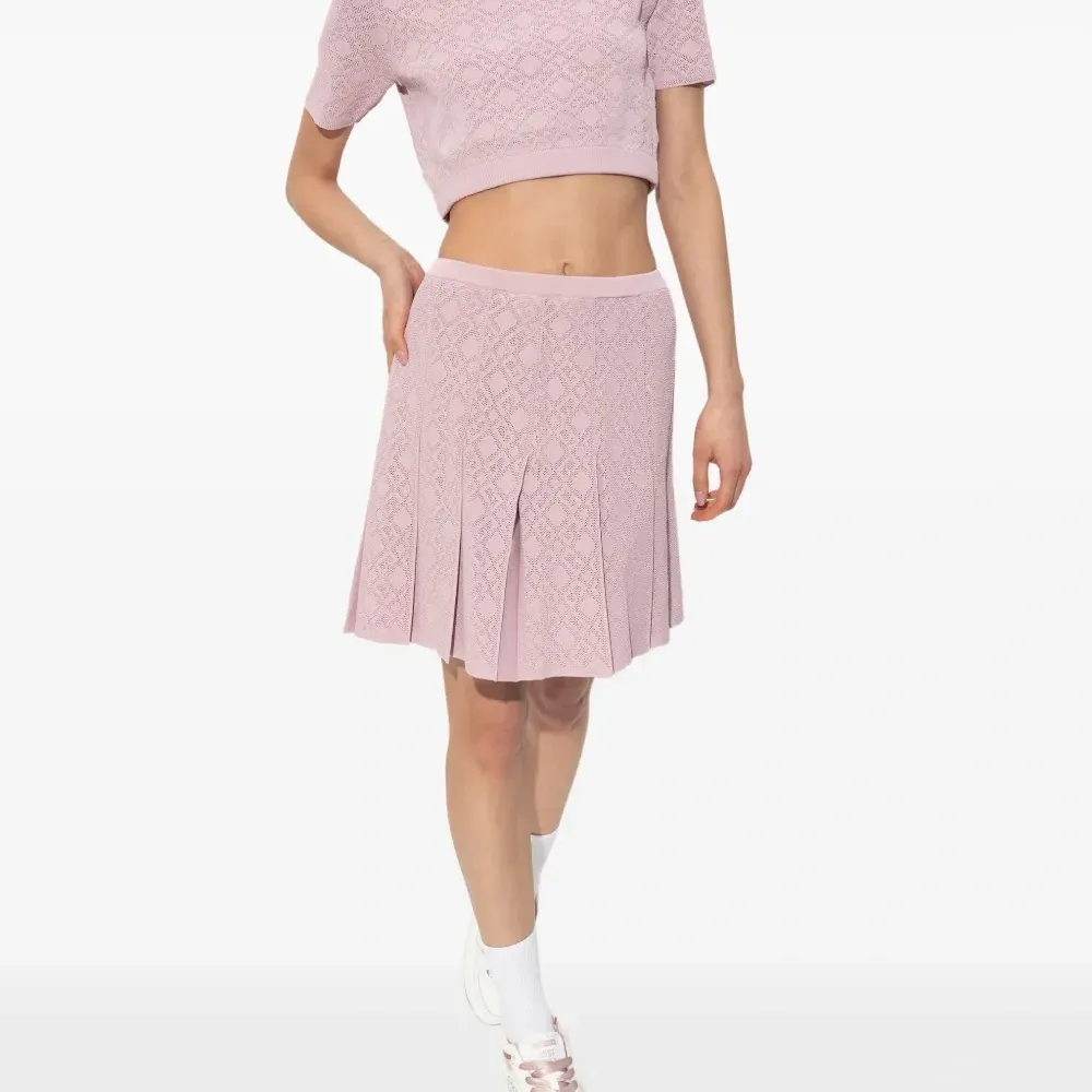 Кроссовки с логотипом