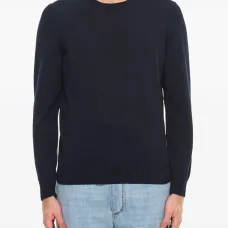 Свитер с круглым вырезом