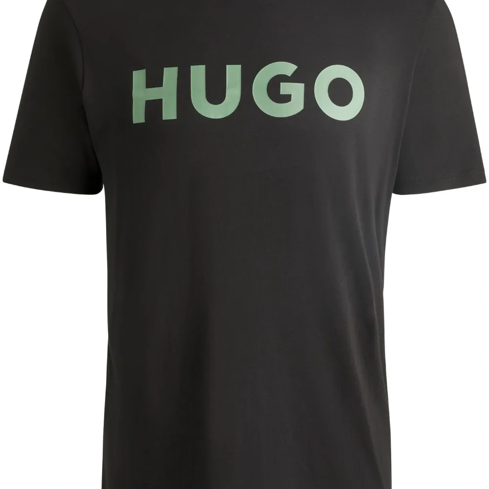 Футболка с логотипом