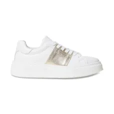 Кроссовки с ламинированными полосками