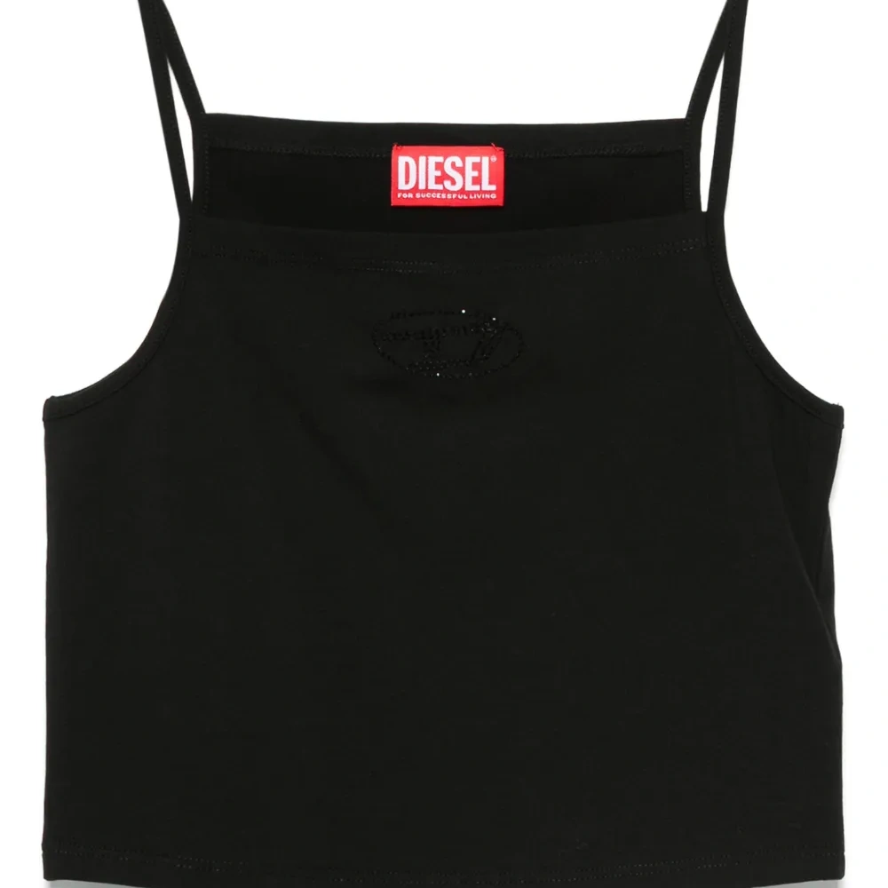 Топ с логотипом из страз Топ с логотипом из страз