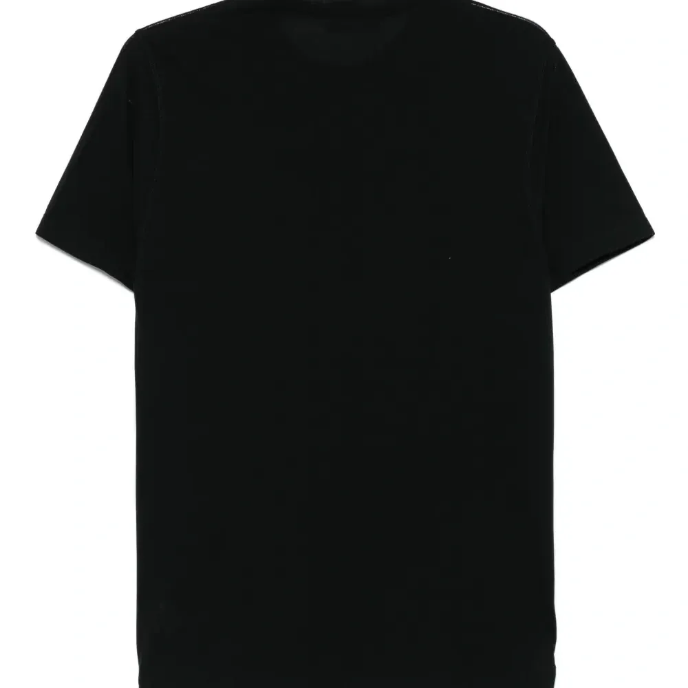 Футболка с круглым вырезом