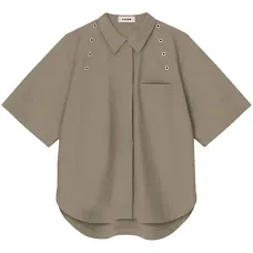 Футболка с люверсами