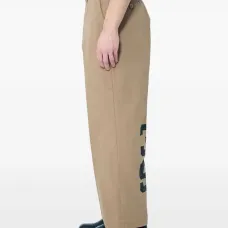 брюки с логотипом