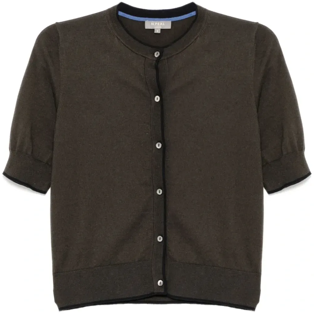 Футболка на пуговицах