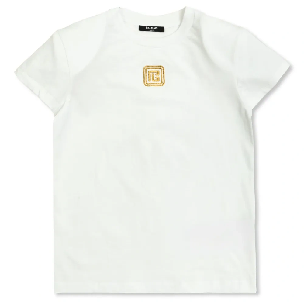 Футболка с вышивкой