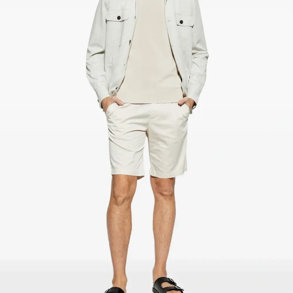 Футболка с круглым вырезом