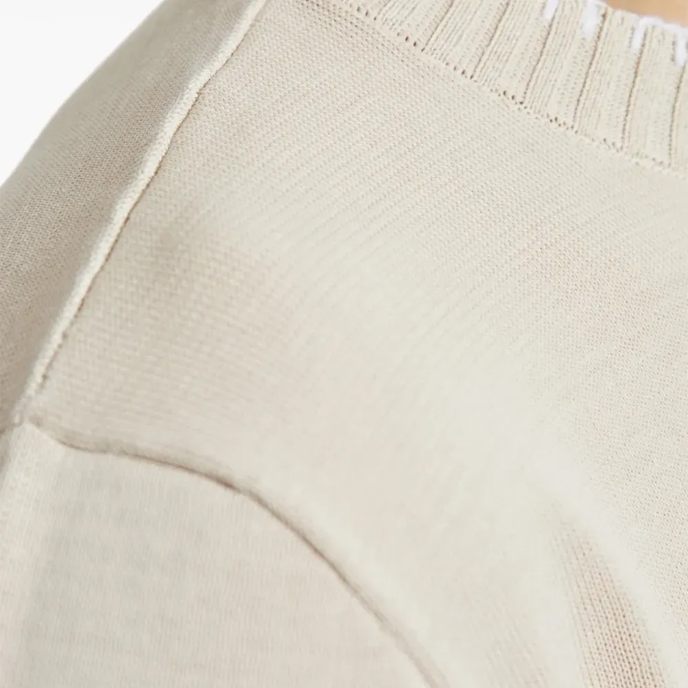 Футболка с круглым вырезом