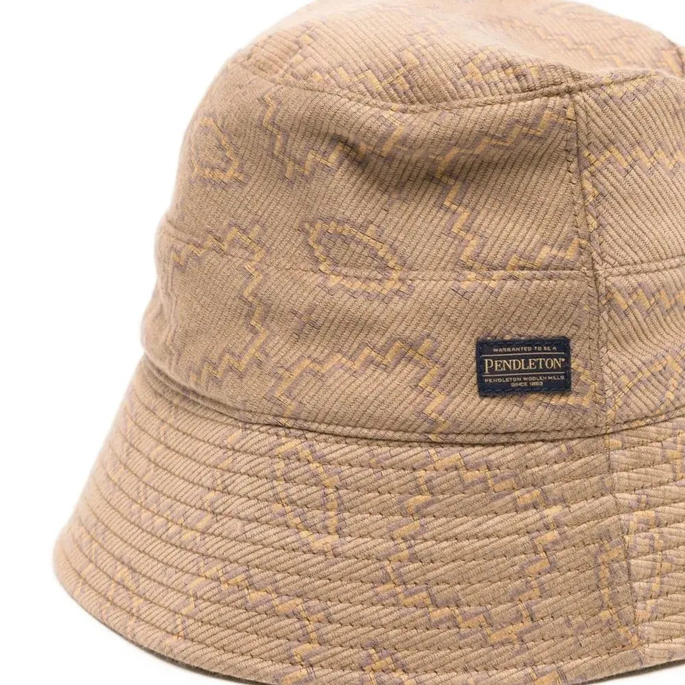 Панама с логотипом