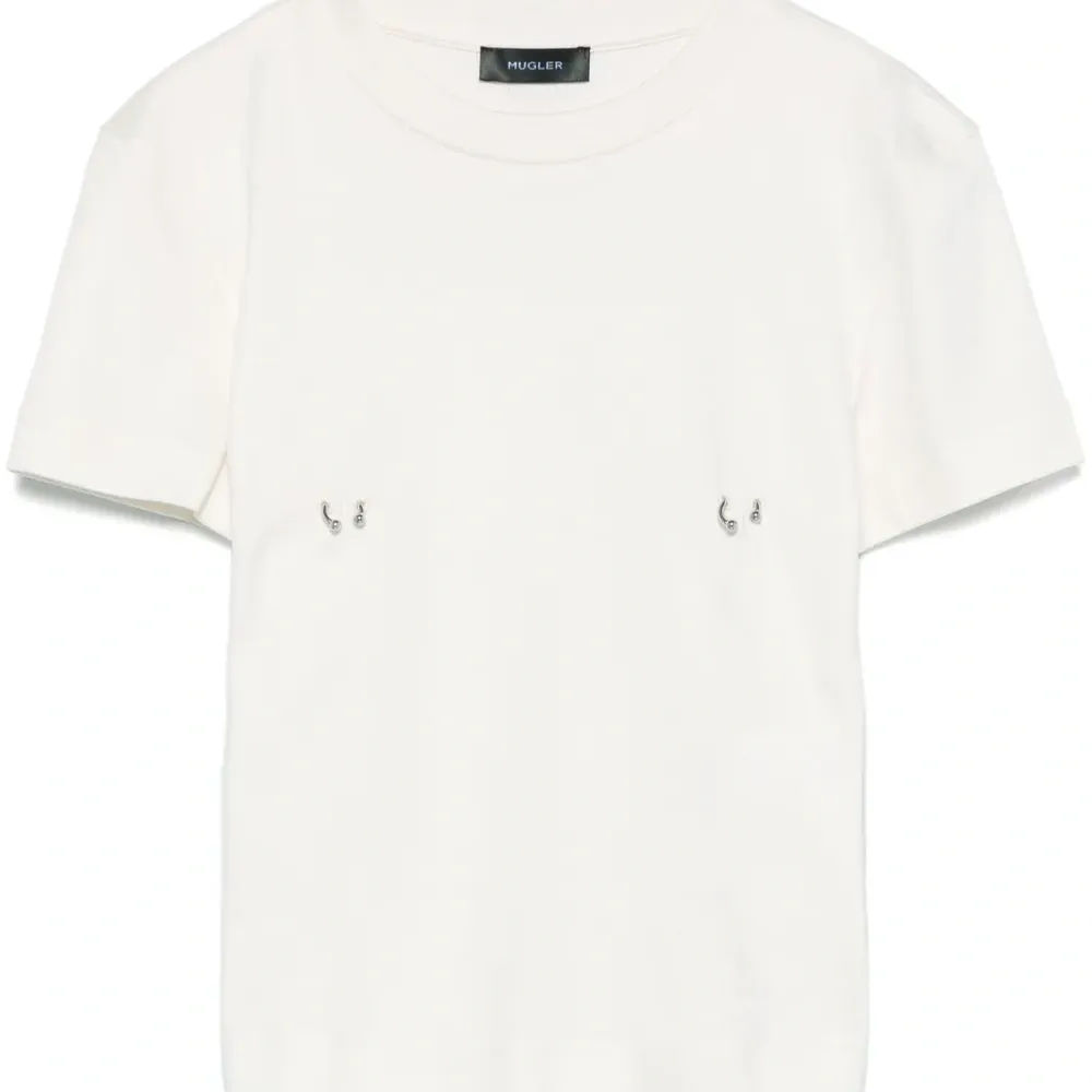 Футболка с металлическим декором