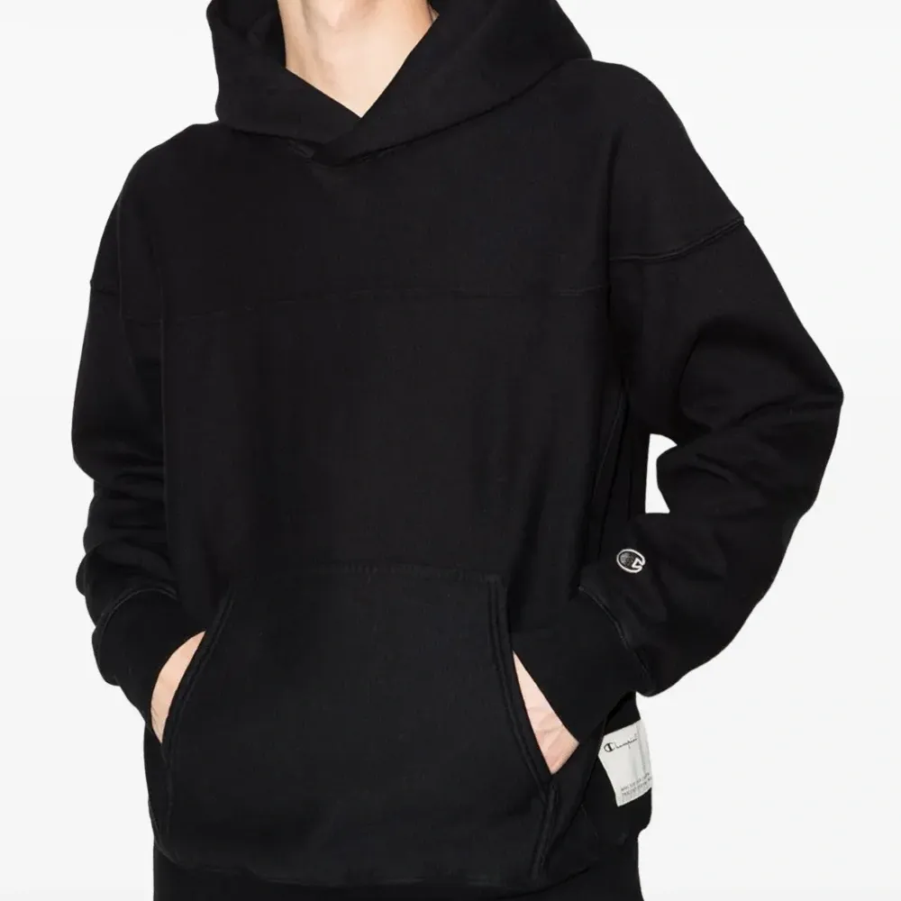 Худи с нашивкой-логотипом