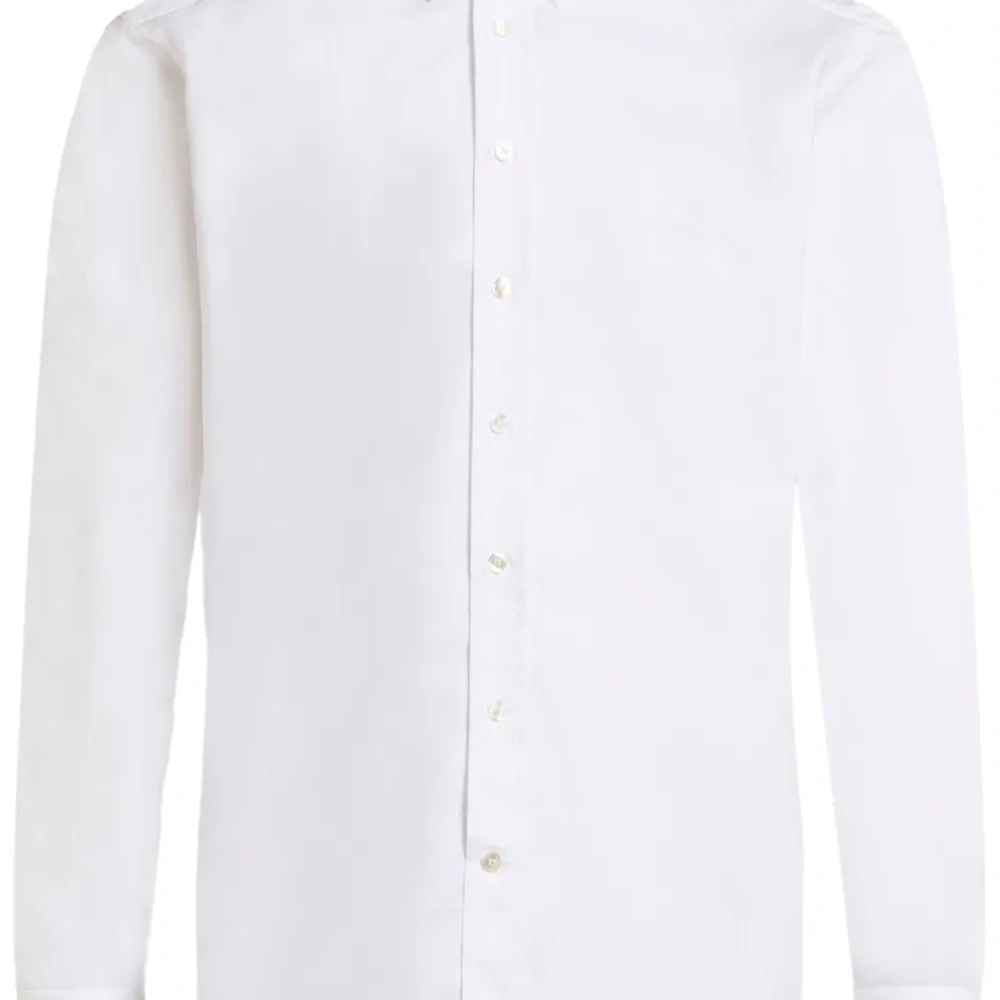 Рубашка с вышитым логотипом