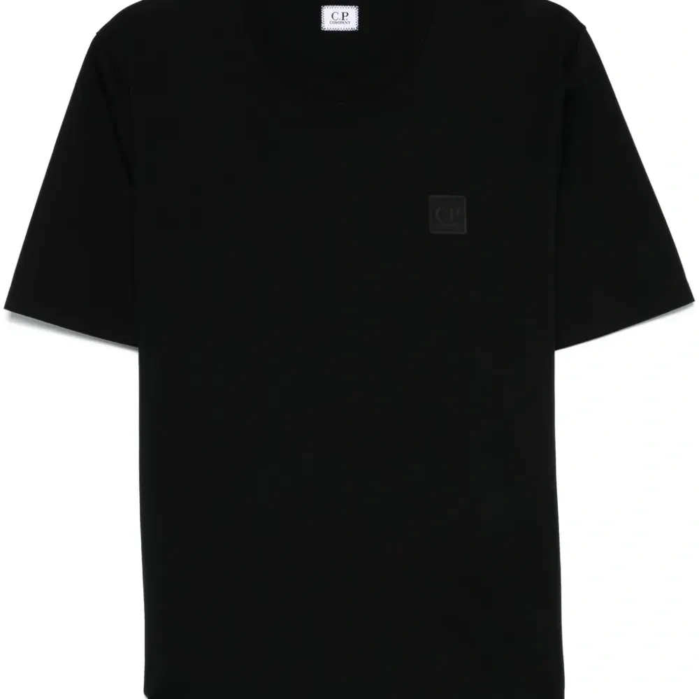 Футболка с логотипом