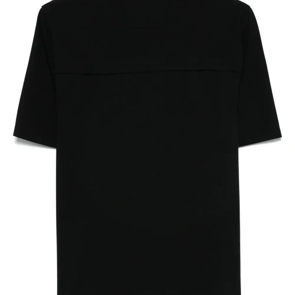 Футболка с логотипом