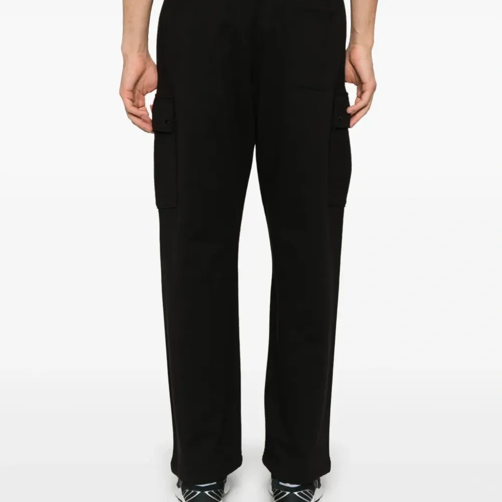 Спортивные брюки