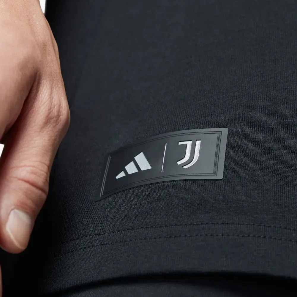 Футболка с круглым вырезом