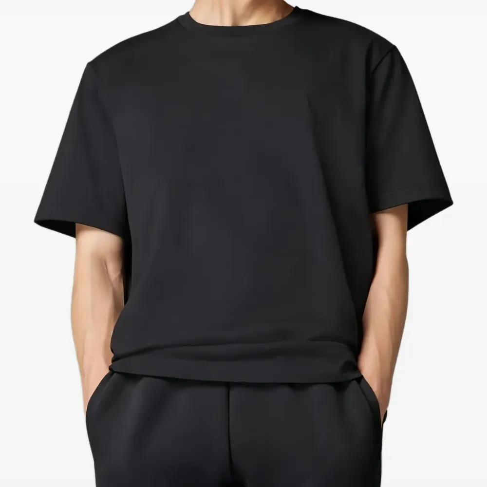 Футболка с круглым вырезом