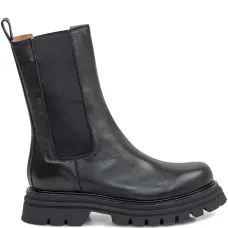 Кожаные ботинки