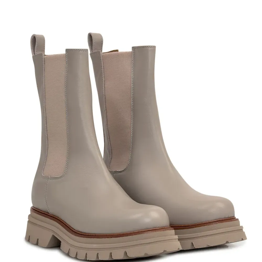 Кожаные ботинки