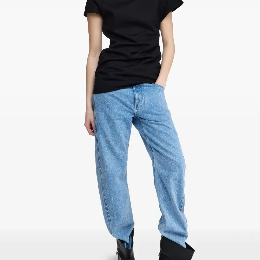 Блузка асимметричного кроя с драпировкой Блузка асимметричного кроя с драпировкой