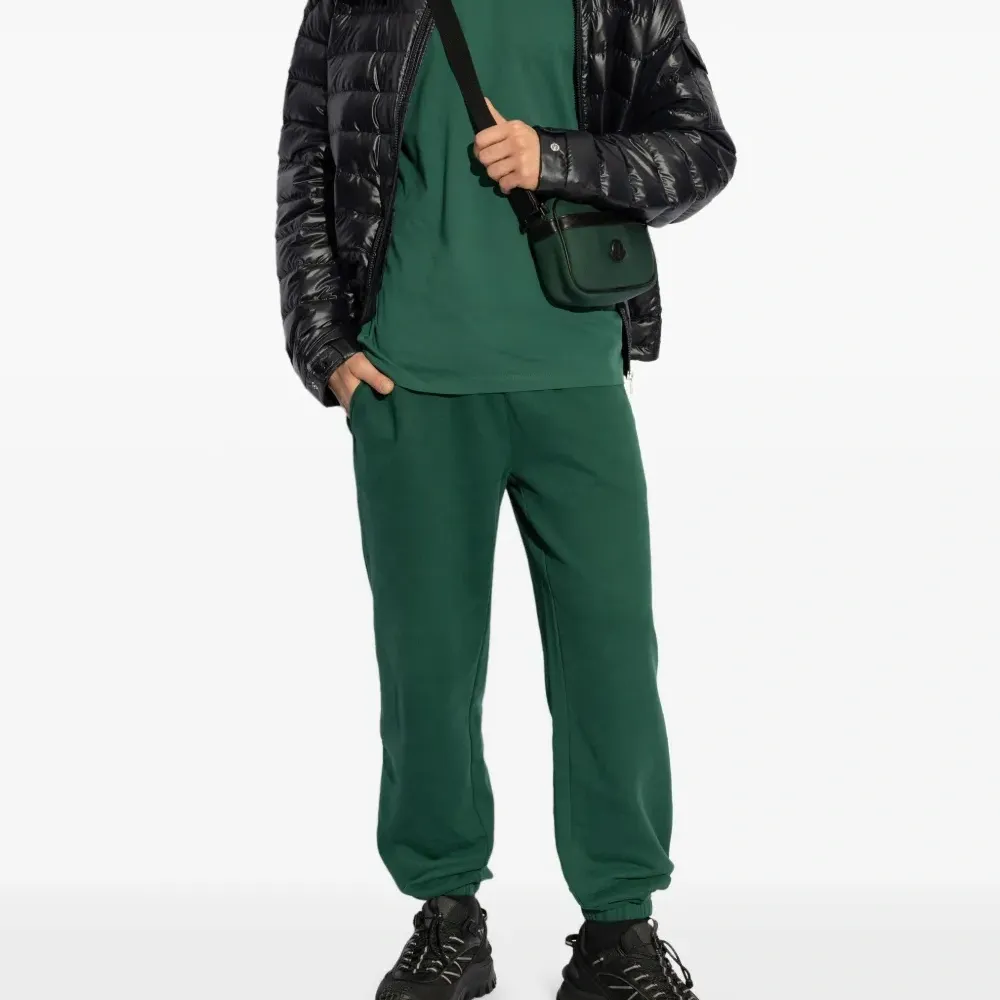 Футболка с логотипом