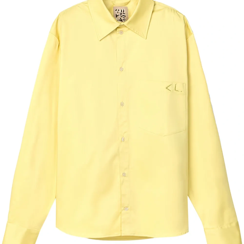 рубашка с логотипом