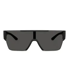 Солнцезащитные очки в массивной оправе