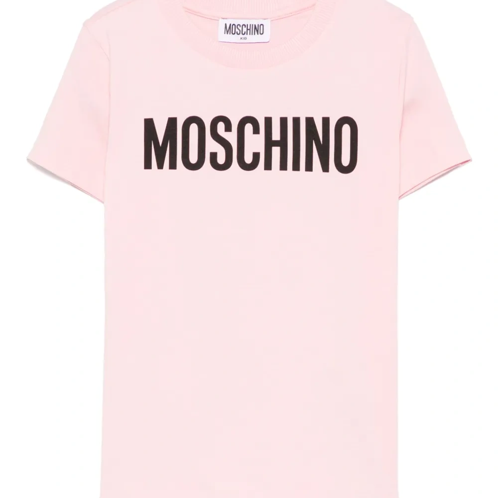 Футболка с логотипом