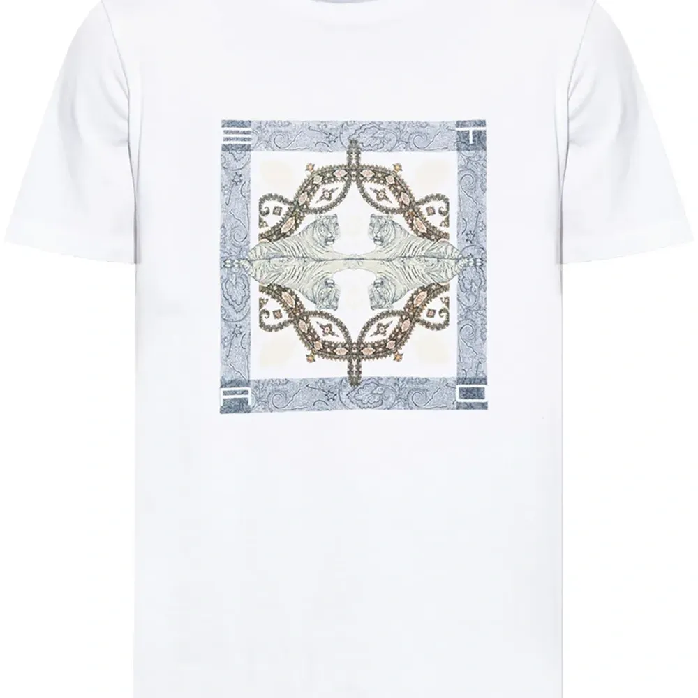 Футболка с графичным принтом