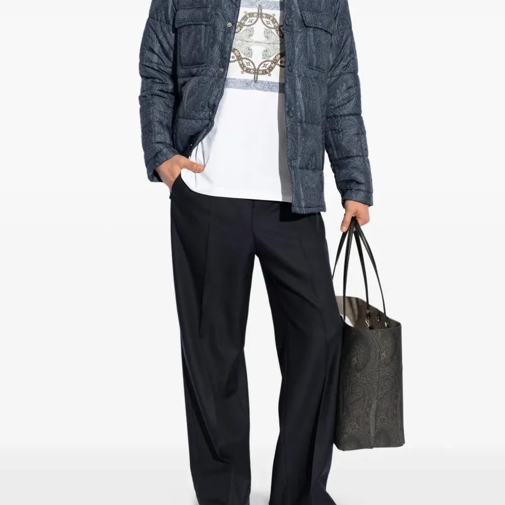 Футболка с графичным принтом